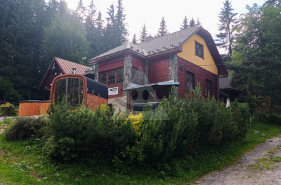 Luxury chalet with private sauna and games room, just steps from the ski lifts, Donovaly